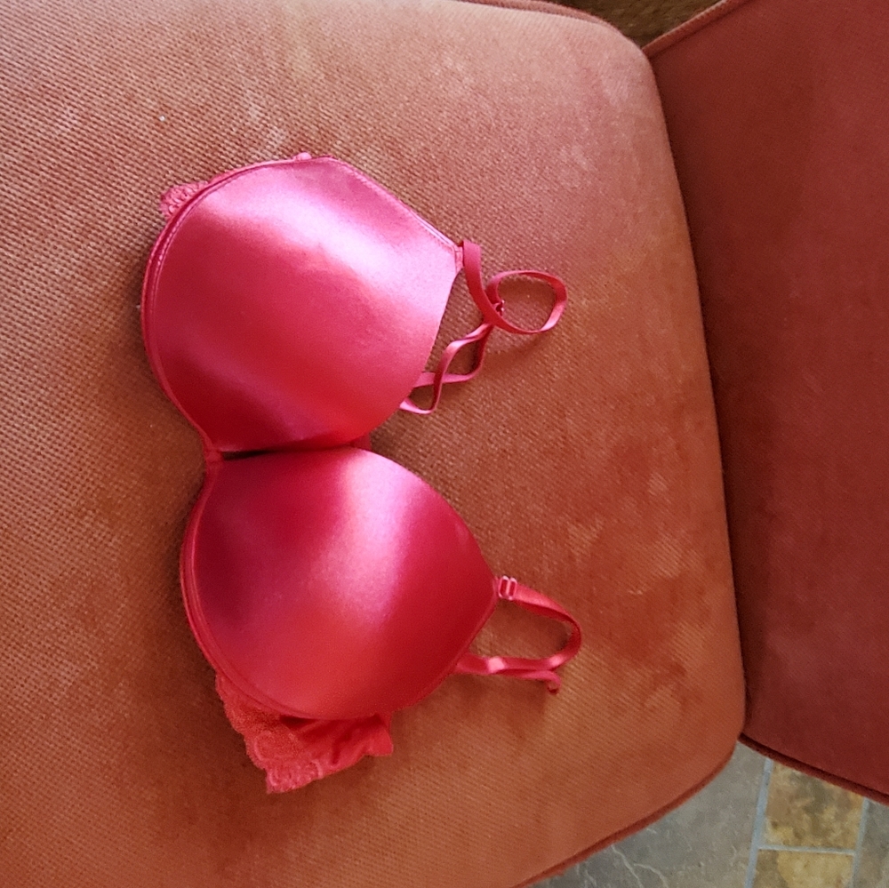 Frederick's of Hollywood 36D bra